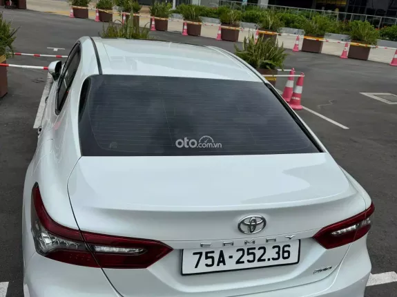 Toyota Camry 2.0Q 2022 - Xe đẹp, đủ hồ sơ, bảo hành full hãng