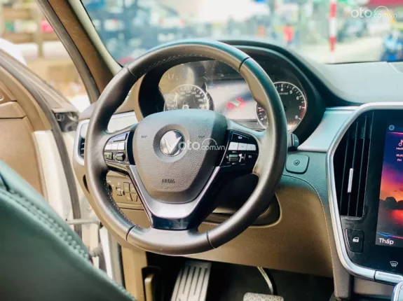 VinFast LUX SA2.0 Cao cấp 2020 - Xe gia đình bền bỉ, bảo hành đầy đủ