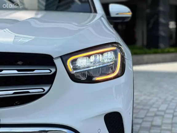 Mercedes-Benz GLC 200 V1 2022 - Xe một chủ mua mới từ đâu, nguyên zin bao check cả xe