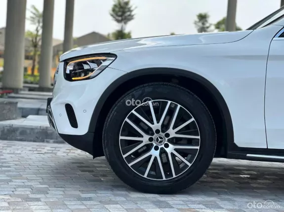Mercedes-Benz GLC 200 V1 2022 - Xe một chủ mua mới từ đâu, nguyên zin bao check cả xe