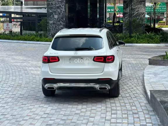 Mercedes-Benz GLC 200 V1 2022 - Xe một chủ mua mới từ đâu, nguyên zin bao check cả xe