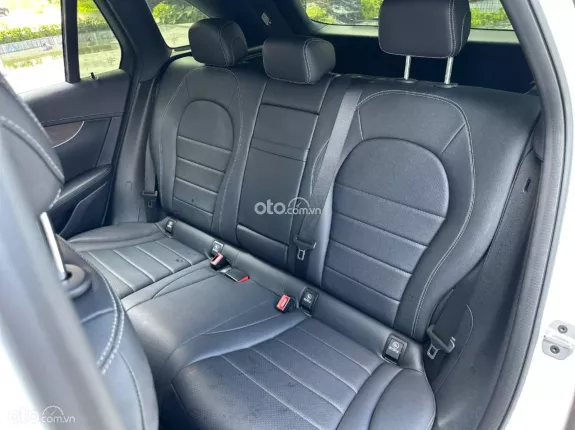 Mercedes-Benz GLC 200 V1 2022 - Xe một chủ mua mới từ đâu, nguyên zin bao check cả xe