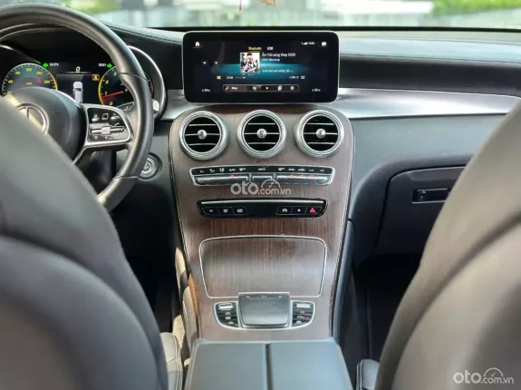 Mercedes-Benz GLC 200 V1 2022 - Xe một chủ mua mới từ đâu, nguyên zin bao check cả xe