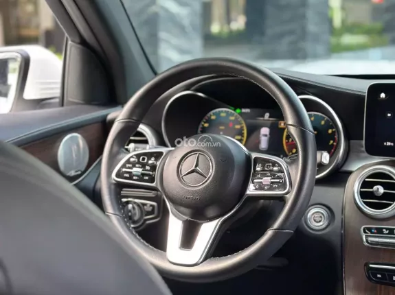 Mercedes-Benz GLC 200 V1 2022 - Xe một chủ mua mới từ đâu, nguyên zin bao check cả xe