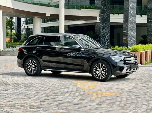 Mercedes-Benz GLC 200 V1 2022 - Đăng ký lần đầu T6/23 bảo hành chính hãng 3 năm