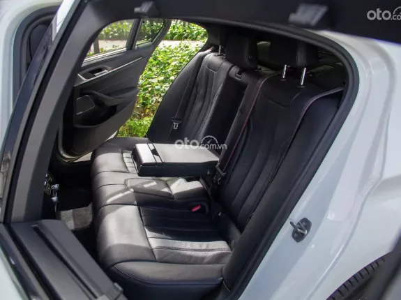 BMW 530i M Sport 2022 - Đăng ký T8/2022
