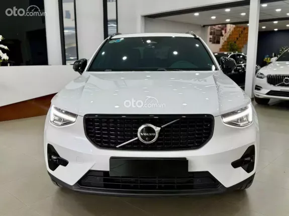 Volvo XC40 B5 AWD Ultimate 2024 - Công nghệ Mild Hybrid tiết kiệm nhiên liệu