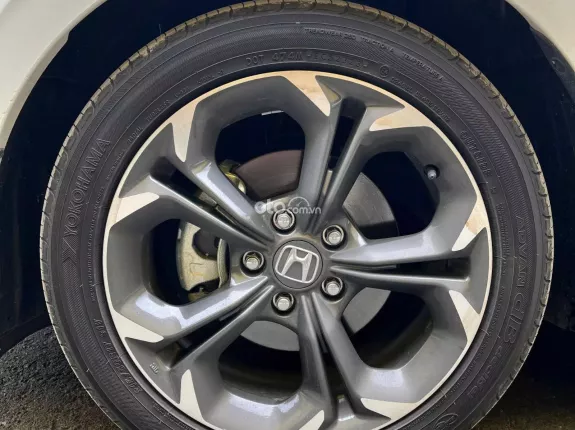 Honda Civic 1.5 G 2023 - Xe gia đình 1 chủ, nguyên bản 100%