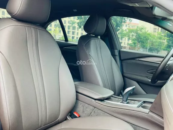 VinFast LUX A2.0 Tiêu chuẩn 2021 - Xe bảo dưỡng full hãng, check test thoải mái