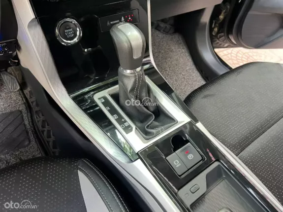 Toyota Veloz Cross 1.5 CVT 2022 - Cam kết chất lượng xe, không đâm đụng, tai nạn