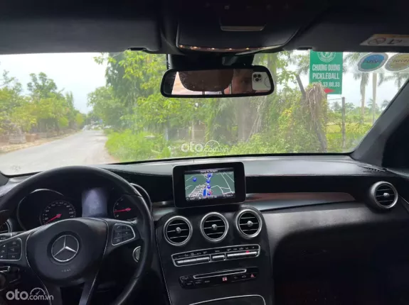 Mercedes-Benz GLC 300 4Matic 2018 - Cam kết chất lượng xe, không đâm đụng, tai nạn