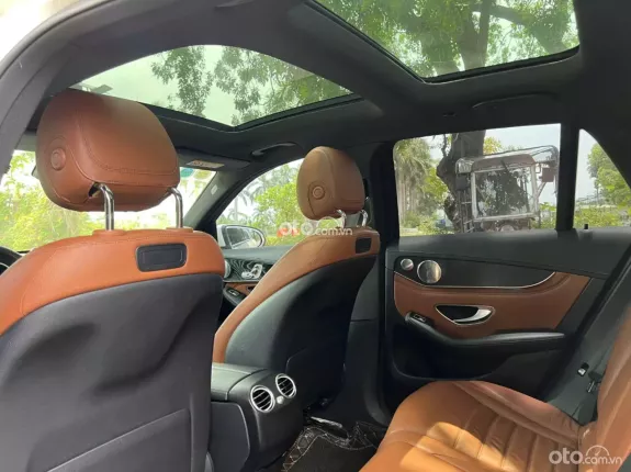 Mercedes-Benz GLC 300 4Matic 2018 - Cam kết chất lượng xe, không đâm đụng, tai nạn