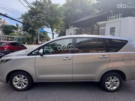Toyota Innova 2.0E 2020 - Toyota innova 2.0E sản xuất 2020: Odo 6v7