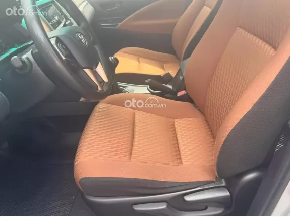 Toyota Innova 2.0E 2020 - Toyota innova 2.0E sản xuất 2020: Odo 6v7