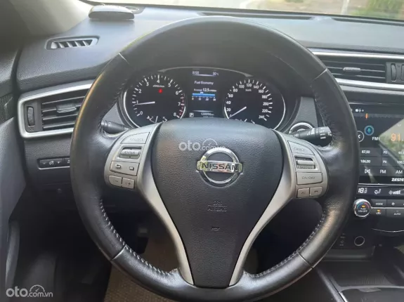 Nissan X trail 2.5 SV 4WD 2016 - Full option