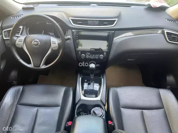 Nissan X trail 2.5 SV 4WD 2016 - Full option