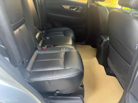 Nissan X trail 2.5 SV 4WD 2016 - Full option