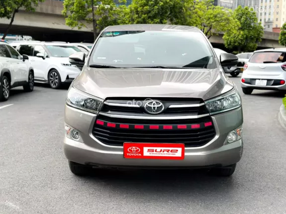 Toyota Innova 2.0E 2020 - Odo chuẩn 4.4v km