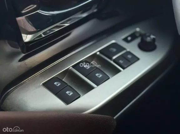 Toyota Innova 2.0 Venturer AT 2022 - SẢN XUẤT 2022, ĐĂNG KÝ 2023 – GIÁ CHỈ 720 TRIỆU - Trả góp 80% xe, MỖI THÁNG CHỈ 6.3 TRIỆU