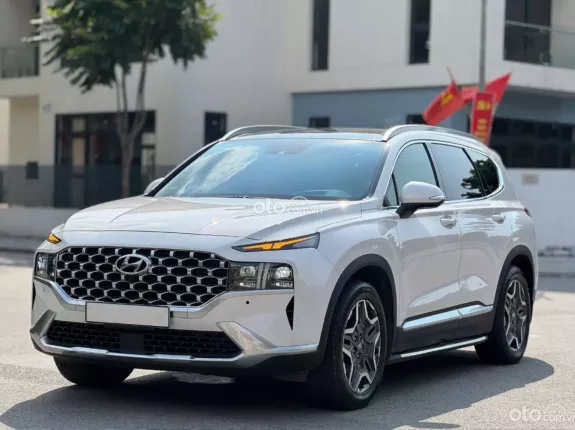 Hyundai Santa Fe 2.5 Xăng Cao cấp 2022 - Siêu lướt 12.000 km, check test thoải mái, xe đẹp lướt tại Hà Nội