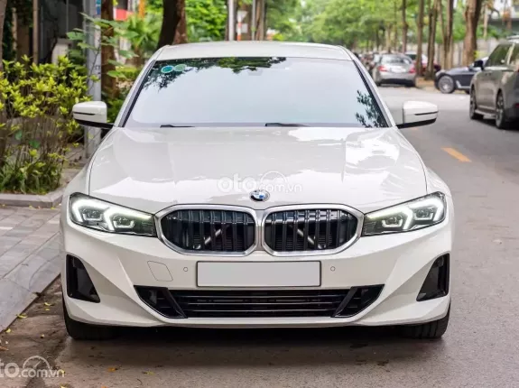 BMW 320i Sport Line 2025 - Bao bank 70-90%
