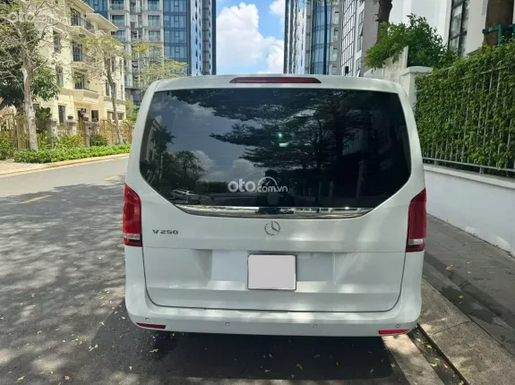 Mercedes-Benz V250 Luxury 2019 - Một chủ mua mới từ đầu, bao check thoải mái