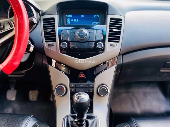Chevrolet Cruze 1.6 MT 2017 - Bản số sàn máy đầm cực chất - Chỉ 229tr