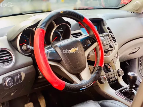 Chevrolet Cruze 1.6 MT 2017 - Bản số sàn máy đầm cực chất - Chỉ 229tr