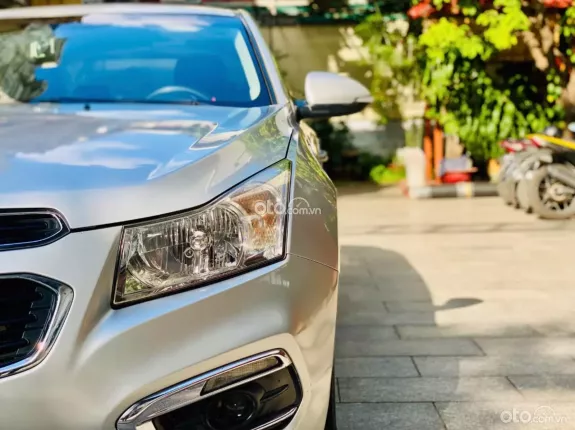 Chevrolet Cruze 1.6 MT 2017 - Bản số sàn máy đầm cực chất - Chỉ 229tr
