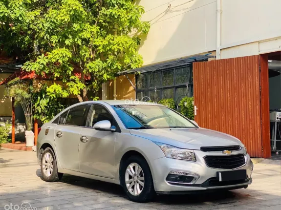 Chevrolet Cruze 1.6 MT 2017 - Bản số sàn máy đầm cực chất - Chỉ 229tr