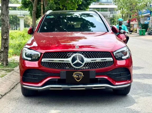 Mercedes-Benz GLC 300 4Matic 2021 - Đỏ Đen