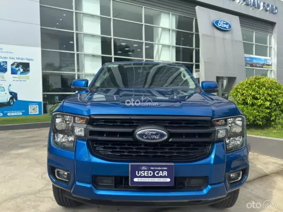 Ford Ranger XLS 2.0L 4x2 AT 2022 - Bán xe bán tải cá nhân, màu xanh, giá tốt