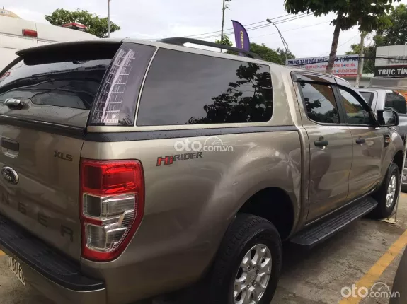 Ford Ranger XLS 2.2 4x2 MT 2016 - FORD RANGER 2016 SỐ SÀN XE LƯỚT GIA ĐÌNH ĐI RẤT KỸ