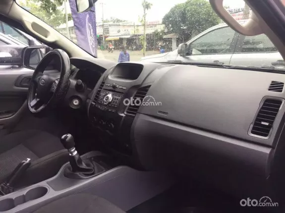 Ford Ranger XLS 2.2 4x2 MT 2016 - FORD RANGER 2016 SỐ SÀN XE LƯỚT GIA ĐÌNH ĐI RẤT KỸ