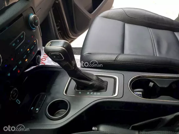 Ford Everest Titanium 2.0 AT 4x2 2019 - Ford Everest Titanium 2.0L 4x2 AT 2019