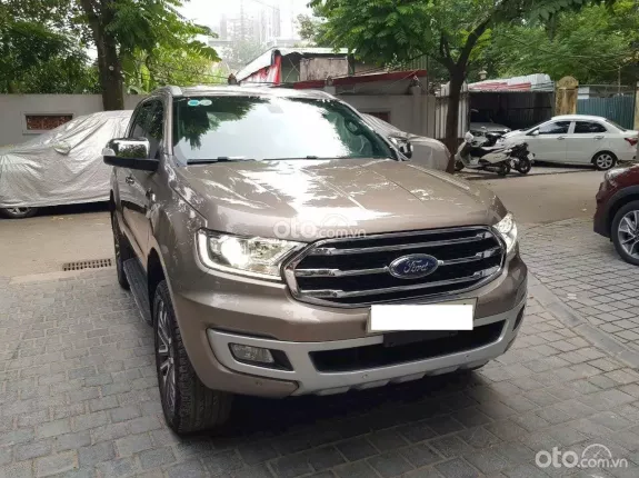 Ford Everest Titanium 2.0 AT 4x2 2019 - Ford Everest Titanium 2.0L 4x2 AT 2019