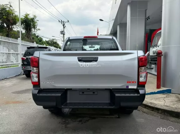 Isuzu D-Max LS 4x4 MT 2025 - 2 Cầu Số Sàn Tải 825Kg 2025 Có Sẵn Giao Ngay