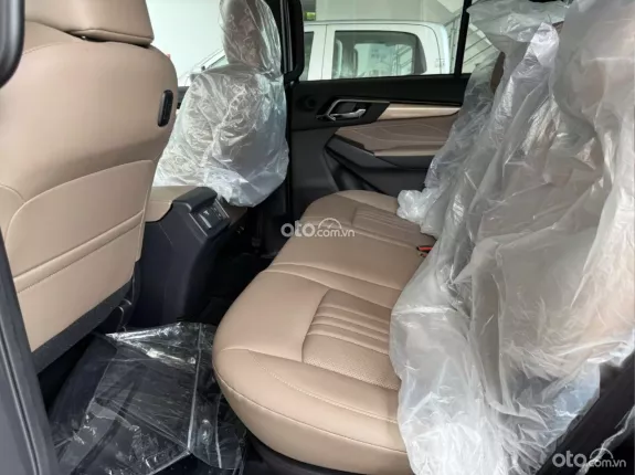 Isuzu mu-X B7 Plus 4x2 AT 2025 - MuX 1 Cầu Số Tự Động 2025 Có Sẵn Giao Ngay