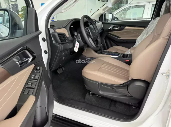 Isuzu mu-X B7 Plus 4x2 AT 2025 - MuX 1 Cầu Số Tự Động 2025 Có Sẵn Giao Ngay
