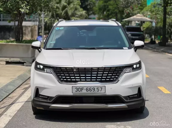 Kia Carnival 2.2D Signature 2023 - Siêu lướt cập bến