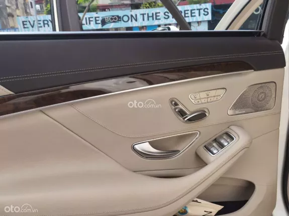 Mercedes-Benz S400 3.0 V6 2017 - Xe tư nhân rất mới với nhiều option lên Maybach