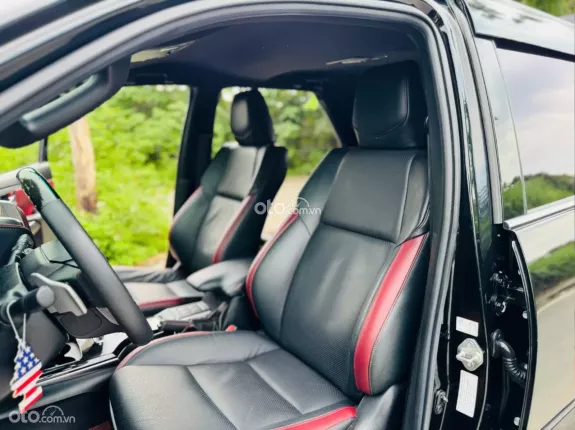 Toyota Fortuner 2.4 AT 4x2 Legender 2021 - Xe đẹp full lịch sử hãng