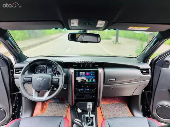 Toyota Fortuner 2.4 AT 4x2 Legender 2021 - Xe đẹp full lịch sử hãng