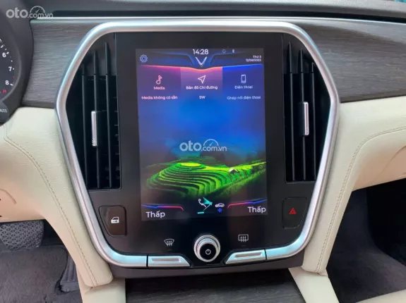 VinFast LUX A2.0 Cao cấp 2020 - Chính chủ biển HN - Liên hệ có giá ưu đãi