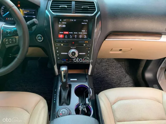 Ford Explorer Limited 2017 - Biển HN tên tư nhân chính chủ, xe nguyên bản tuyệt đối