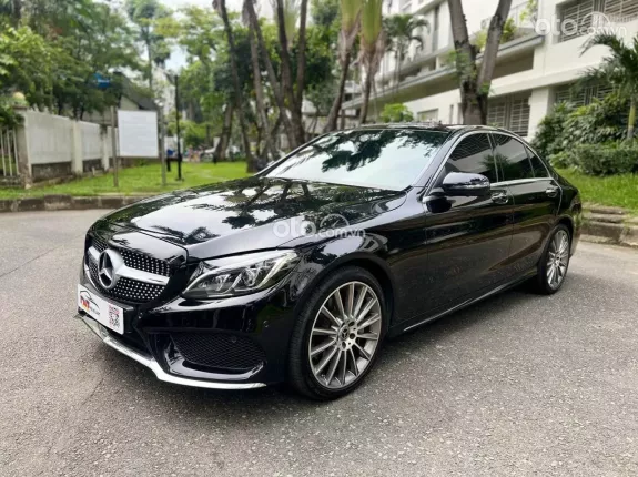 Mercedes-Benz C300 AMG 2018 - GIAO NGAY, NHIỀU ƯU ĐÃI