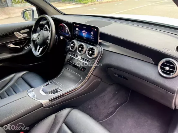 Mercedes-Benz GLC 250 4Matic 2017 - ĐỘ FULL 300 TRIỆU