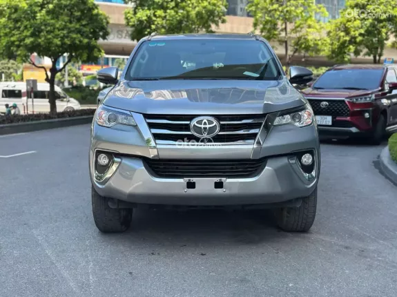 Toyota Fortuner 2.7 V 4X2 AT 2018 - Chuẩn 5.9 vạn km cực đẹp