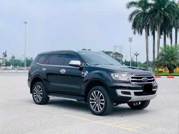 Ford Everest 2.0L ST5 10AT 4x4 Titanium 2018 - Xe đẹp, hỗ trợ mọi thủ tục