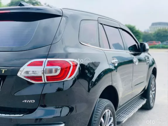 Ford Everest 2.0L ST5 10AT 4x4 Titanium 2018 - Xe đẹp, hỗ trợ mọi thủ tục